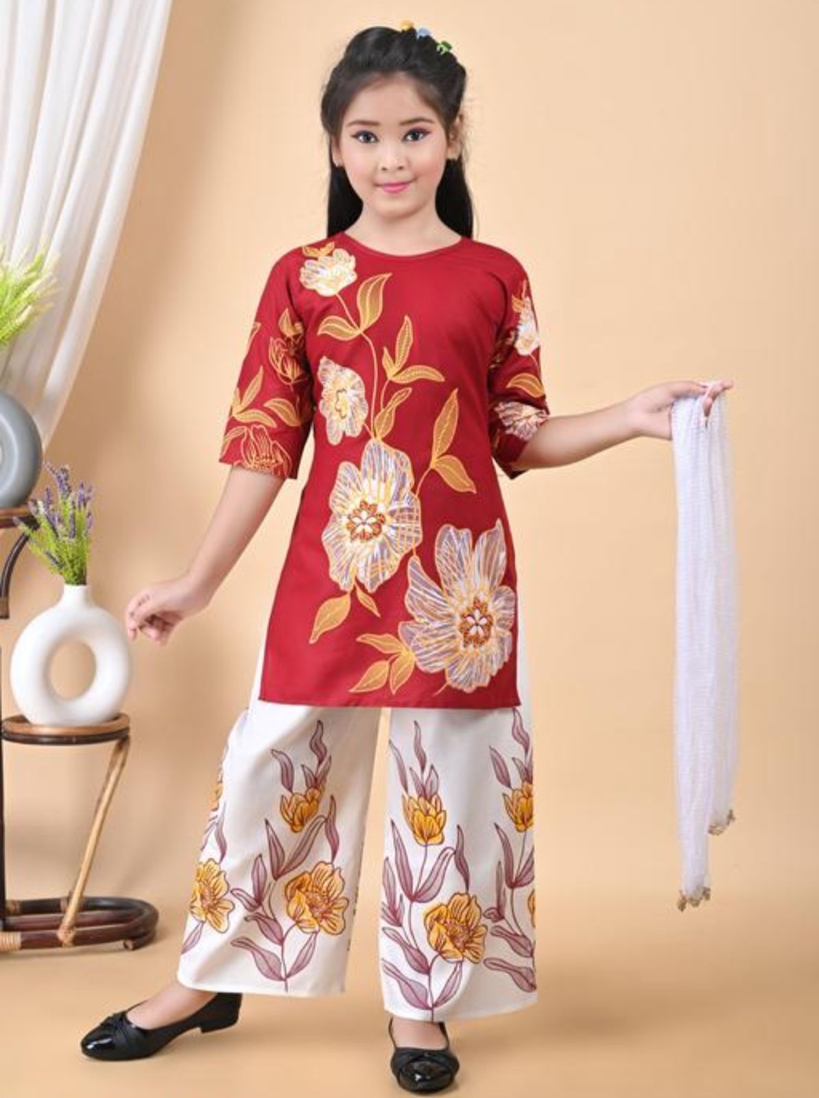 Beautiful Rayon With Print Kids Kurti Pant And Dupatta - Image 4