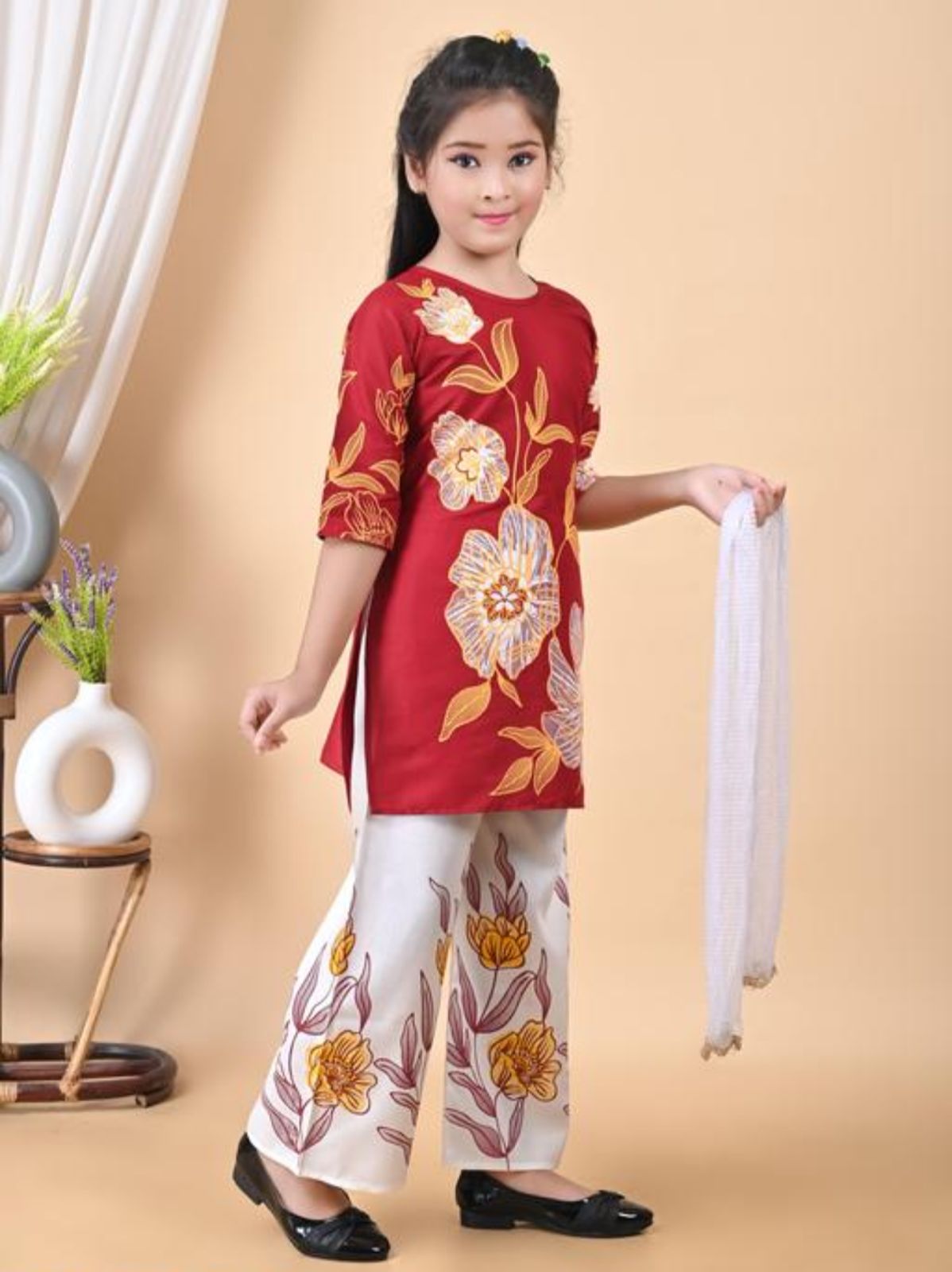 Beautiful Rayon With Print Kids Kurti Pant And Dupatta - Image 5