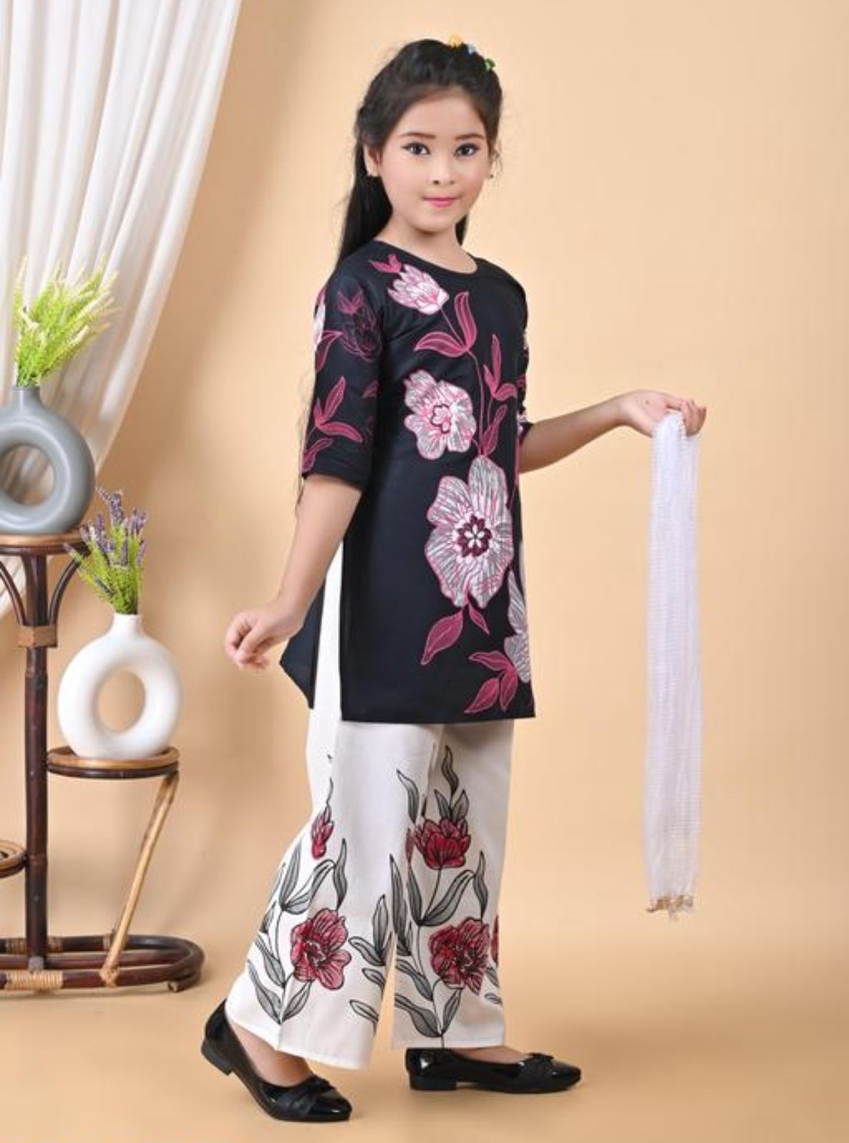 Beautiful Rayon With Print Kids Kurti Pant And Dupatta - Image 6