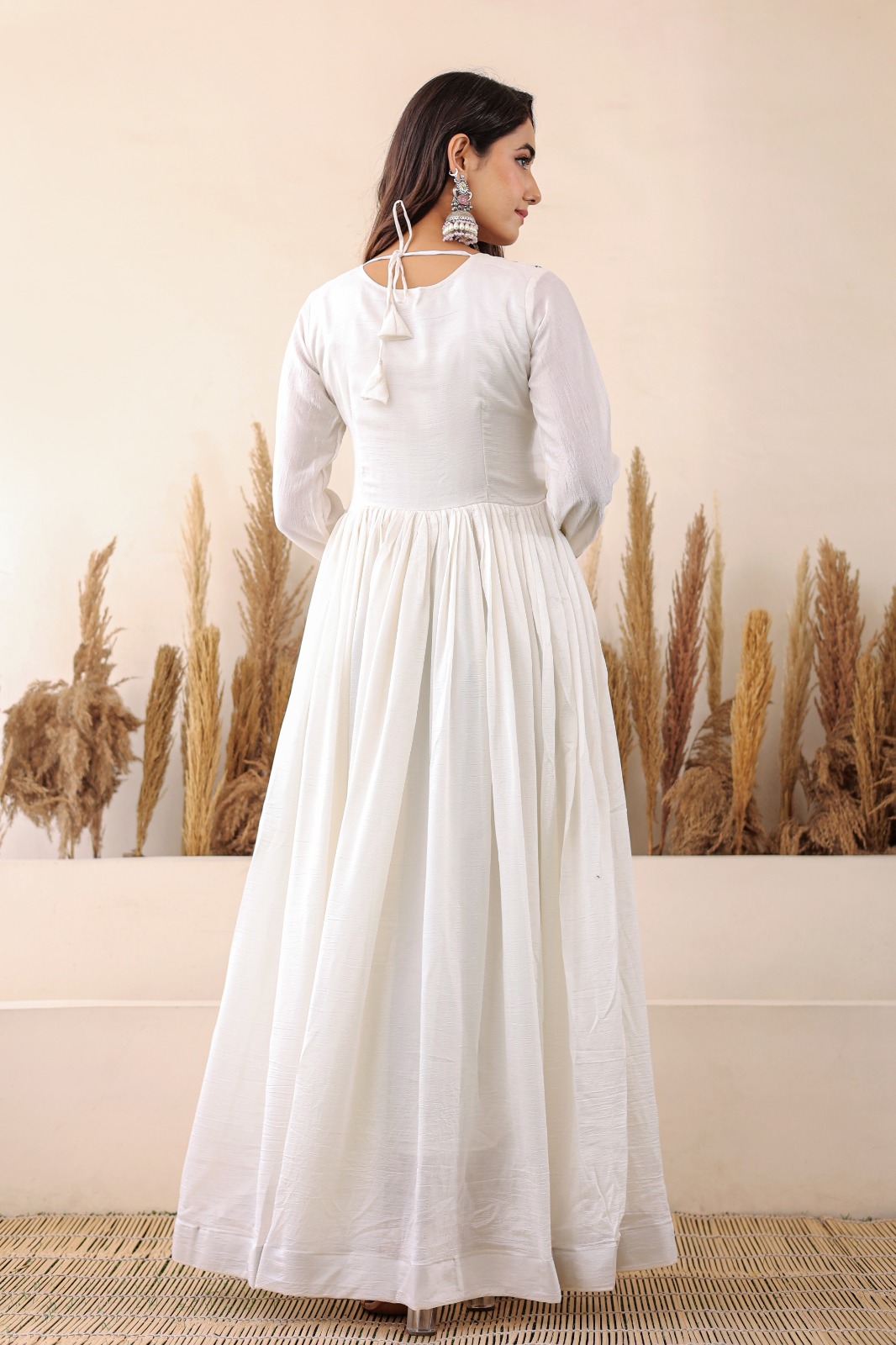 Fashionable Shimmer Vichitra With Floral Embroidery And Sequins Work Gown - Image 10