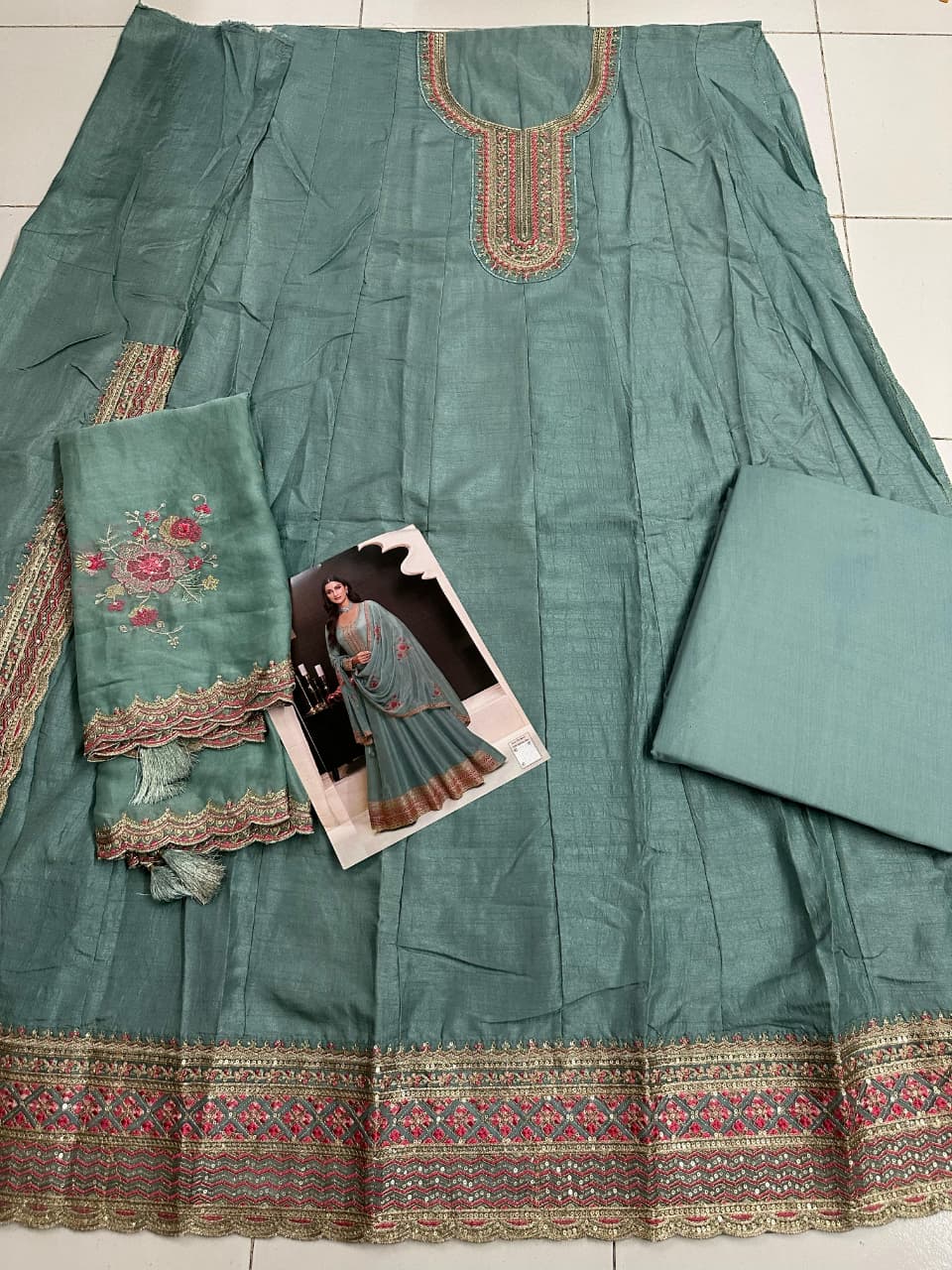 Hot Selling Moonga Silk With Zari Embroidery Salwar Suit - Image 11