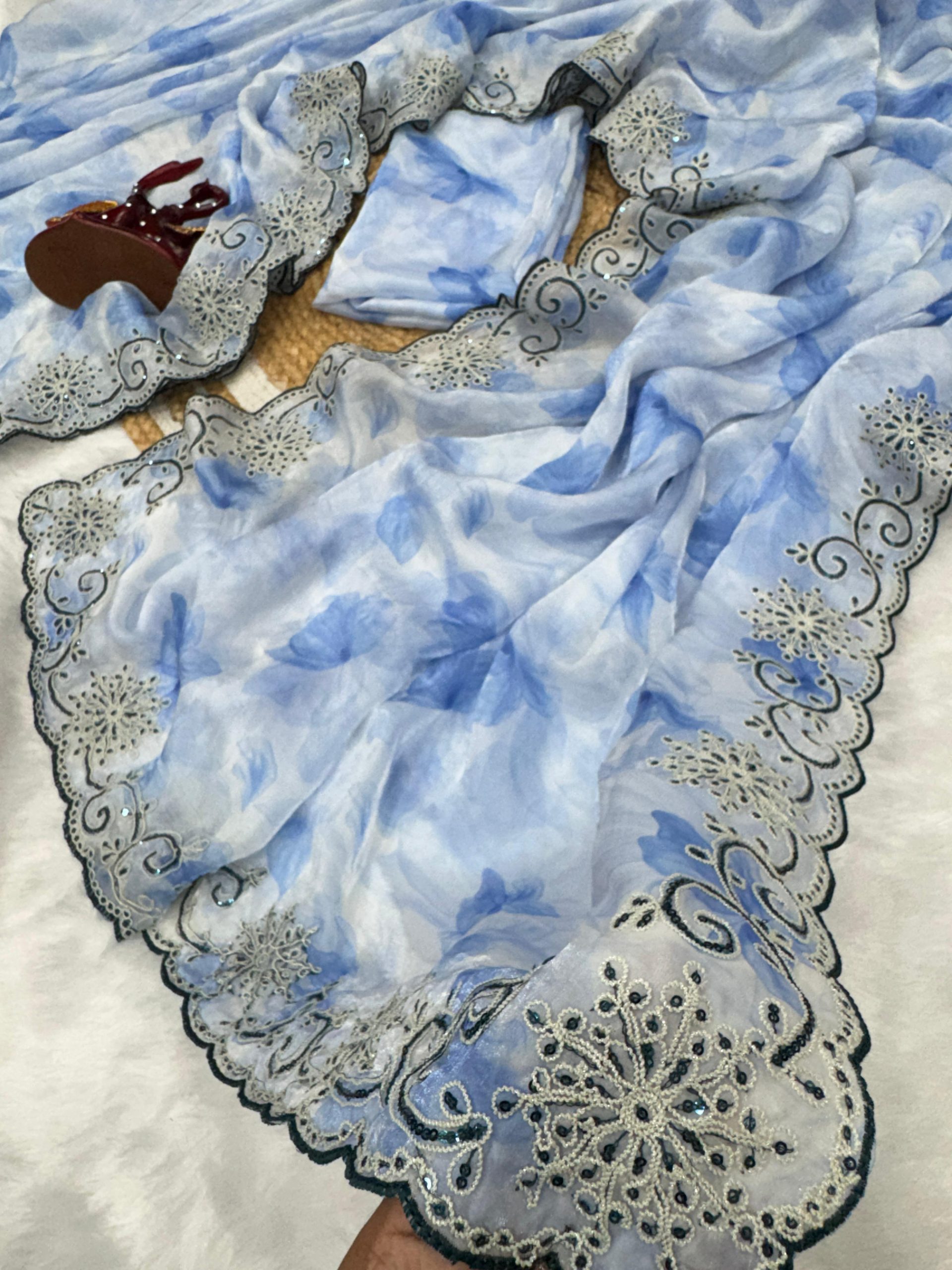 Elegant Space Silk With Print And Sequins Embroidery Saree - Image 11